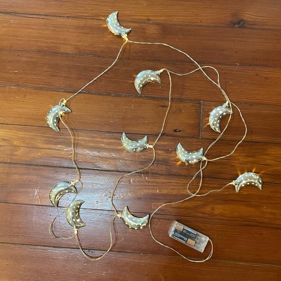 Crescent Moon String Lights - Picture 2 of 4